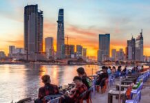 Ẩm thực đường phố: Khi món ăn “định vị” nơi đến