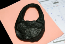 Coperni bán túi chạm khắc thiên thạch rơi xuống Trái Đất từ 55.000 năm trước