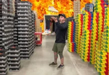 Sự thật về đa cấp và rửa tiền phía sau chiêu trò buôn giày Nike triệu đô