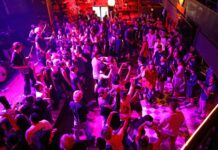 Mosh Pit: Nét độc đáo tại sự kiện âm nhạc hay sự bạo lực và hỗn loạn?