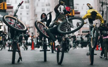 BMX: Từ đam mê đường phố đến thể thao chuyên nghiệp